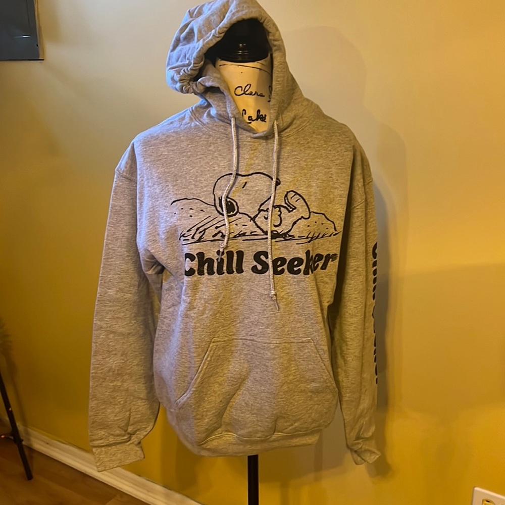 Men’s snoopy sweater